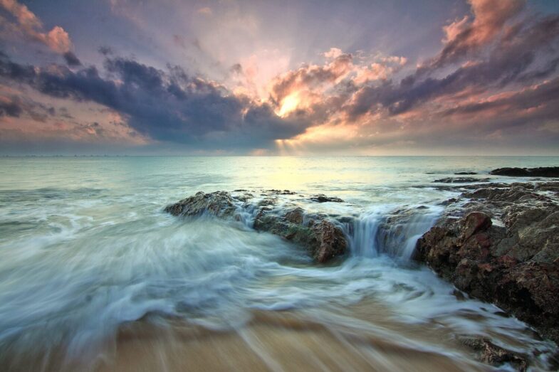 The Magic Of Seascape Photography: How To Create Stunning Oceanic Art